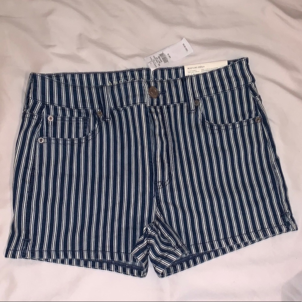 American Eagle Hi Rise Shorties